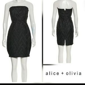 Alice + Olivia Black Strapless Cocktail Dr…